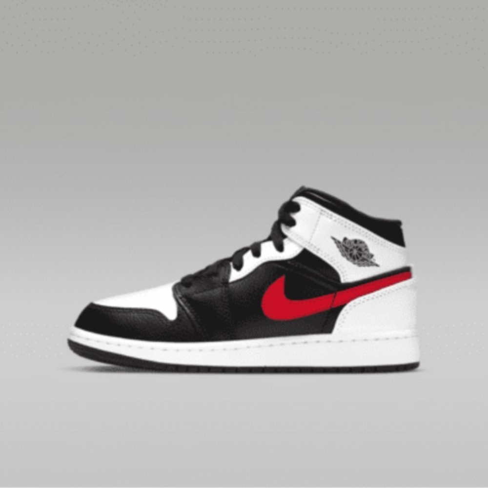 Nike Jordan 1 Mid Sneakers